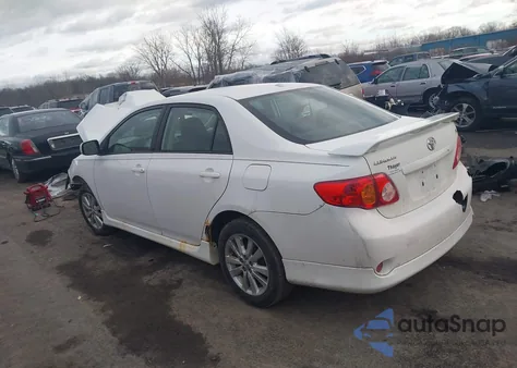 2010 Toyota Corolla S z USA, uszkodzony, nr VIN 1NXBU4EEXAZ266611